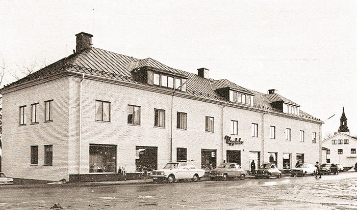 Fastigheten beklädd med fasadtegel, 1967, Ugglebo Arbetareförenings Aktiebolag