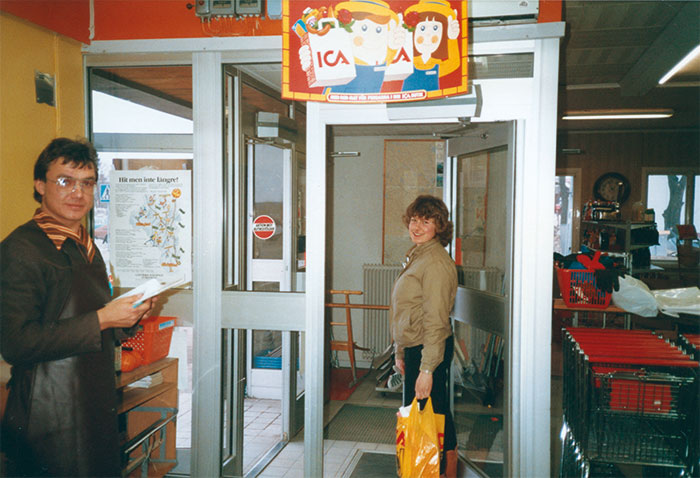Sista kunden i Ugglebos gamla affär, 1984, Ugglebo Arbetareförenings Aktiebolag