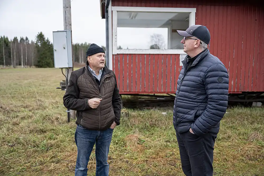 Genom sitt utvecklingsstöd har ICA Ugglebo bidragit till att Åmots SK kunnat uppgradera belysningen längs sitt elljusspår med moderna LED-lampor. Totalt har 98 stolpar fått ny belysning, vilket ger både bättre ljus och betydligt lägre energiförbrukning.